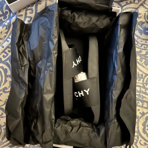Givenchy Slides (38) - Picture 5 of 7